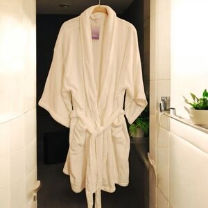 Bathrobe soft plush white kimono sleeve size 1x/2x nwt